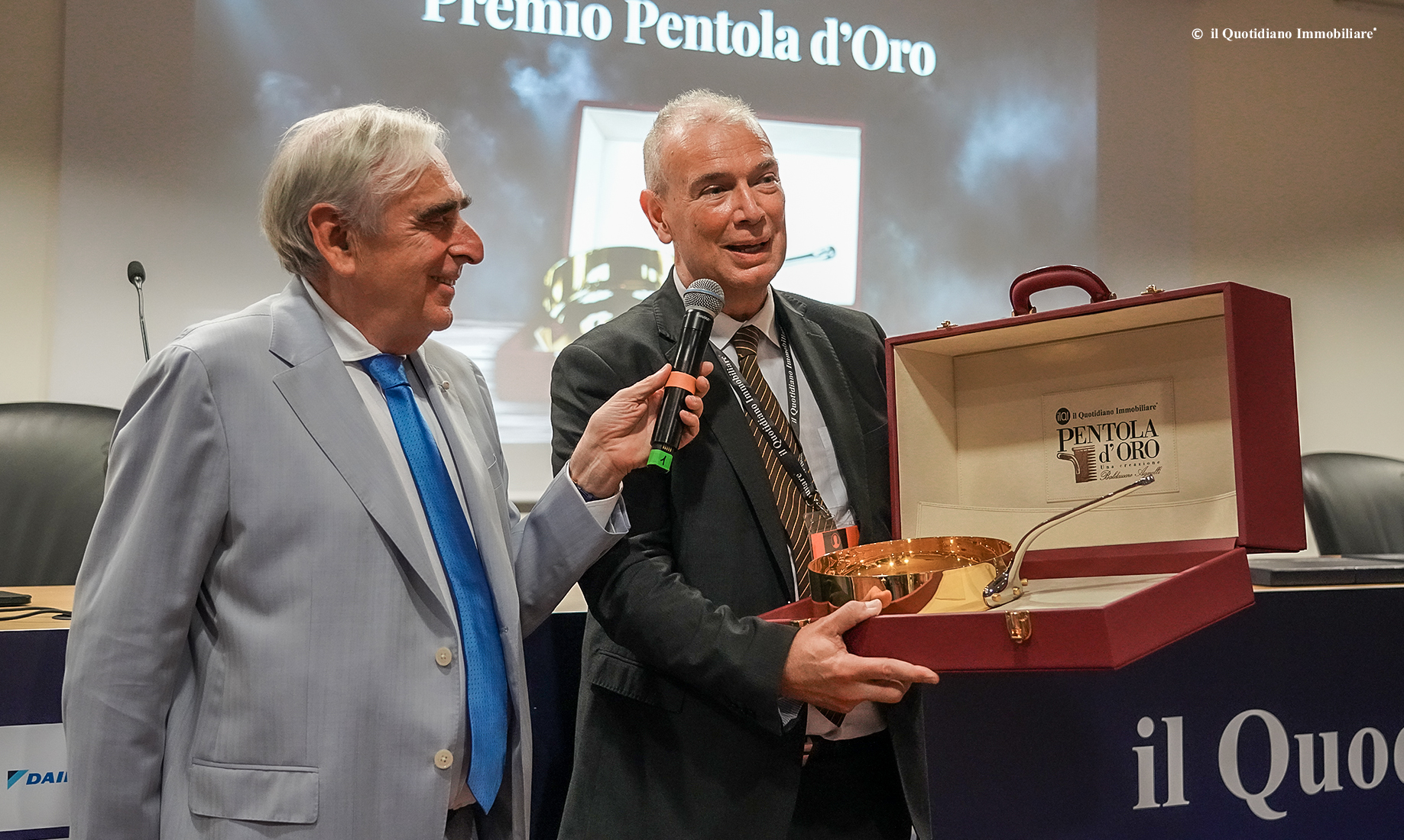 Innocenti-premio-05-credits